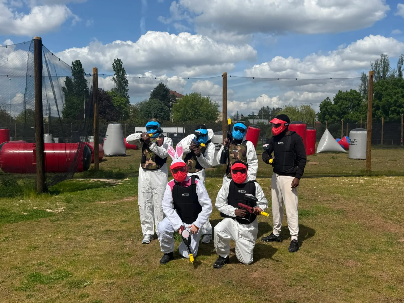 EVJF paintball en combinaisons intégrales avec oreilles de lapin